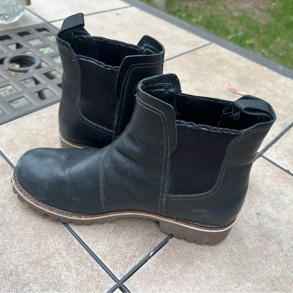 Chaco Black Footwear - Picture 2 of 4